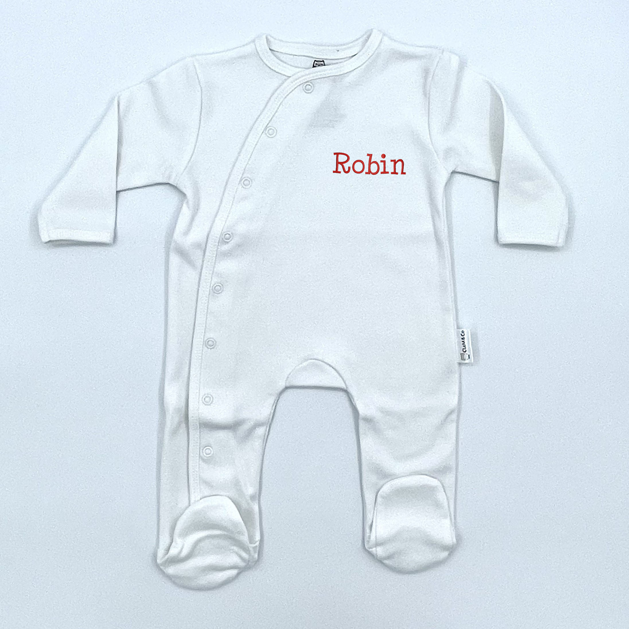 Tout un choix de cadeaux de naissance à personnaliser avec le prénom de bébé.