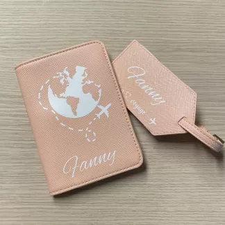 Protège-passeport et étiquette de voyage